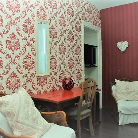 Hotel La Gare Aux Anes 3*