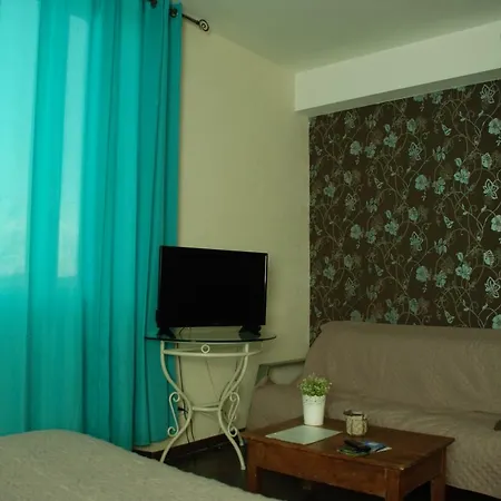 Hotel La Gare Aux Anes 3*