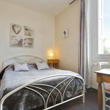 La Gare Aux Anes Combe-Redonde